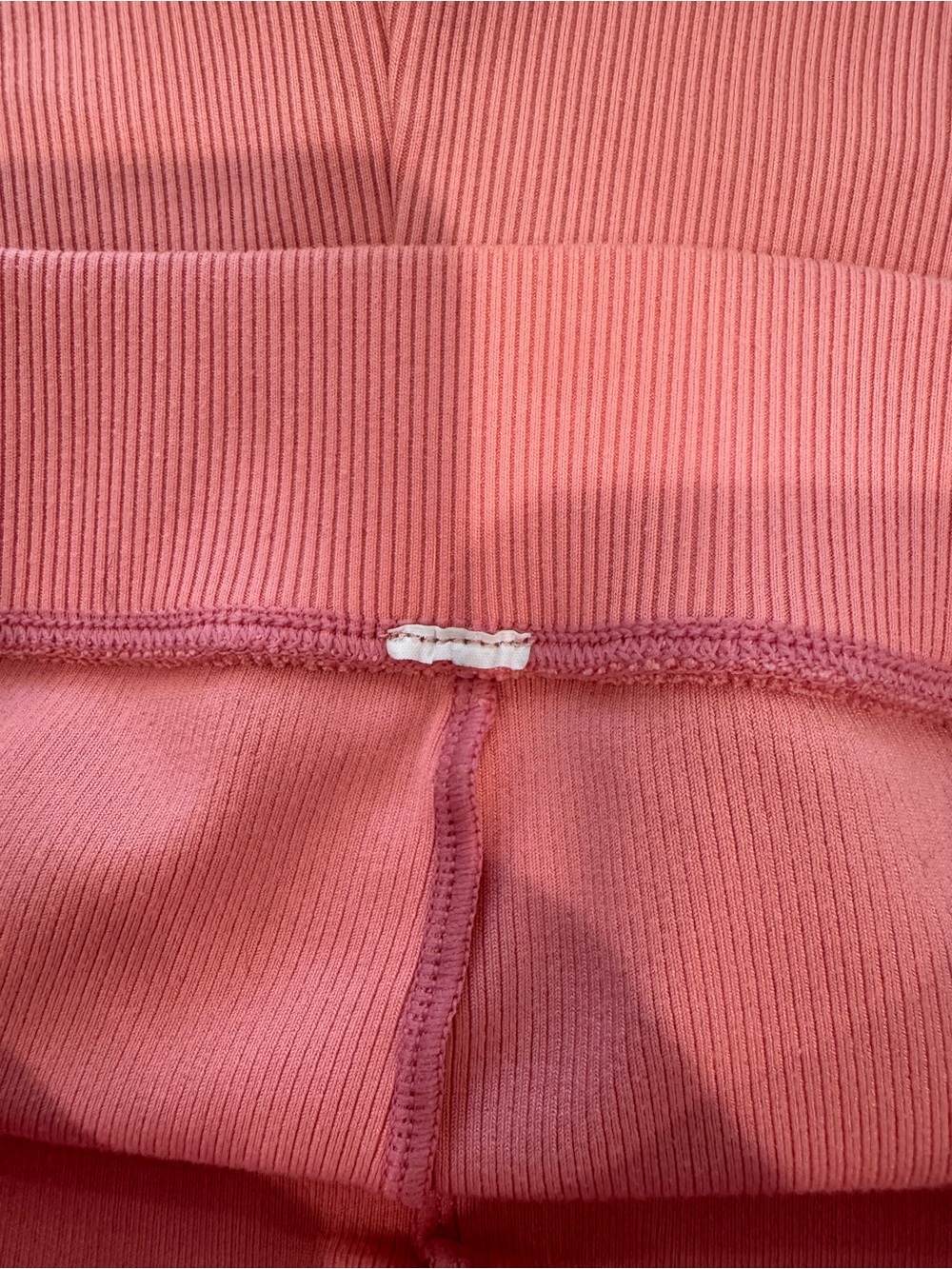 Alo Ribbed Shorts Size small - Picture 4 of 4